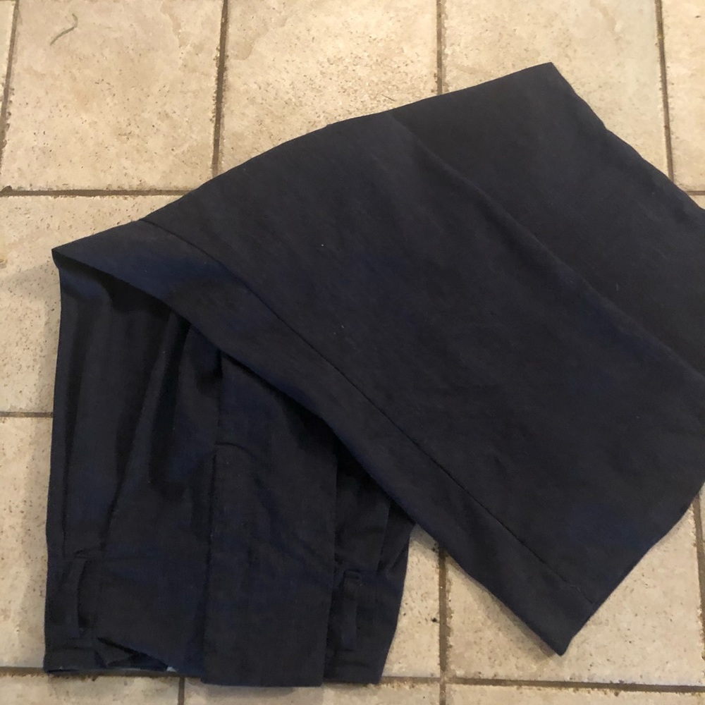 A wide legged linen look Capri pant with a sash!